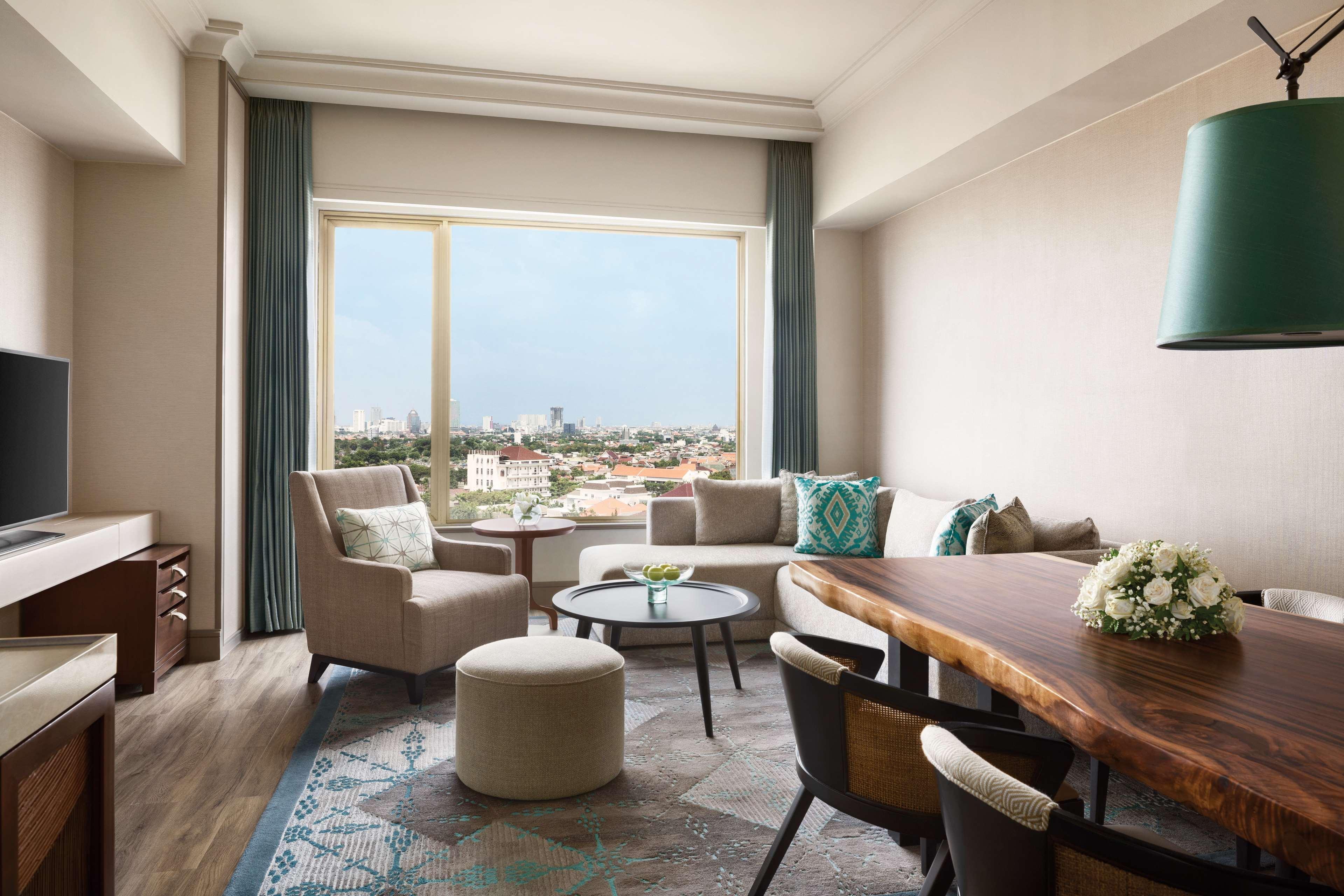 Shangri-La Surabaya Buitenkant foto
