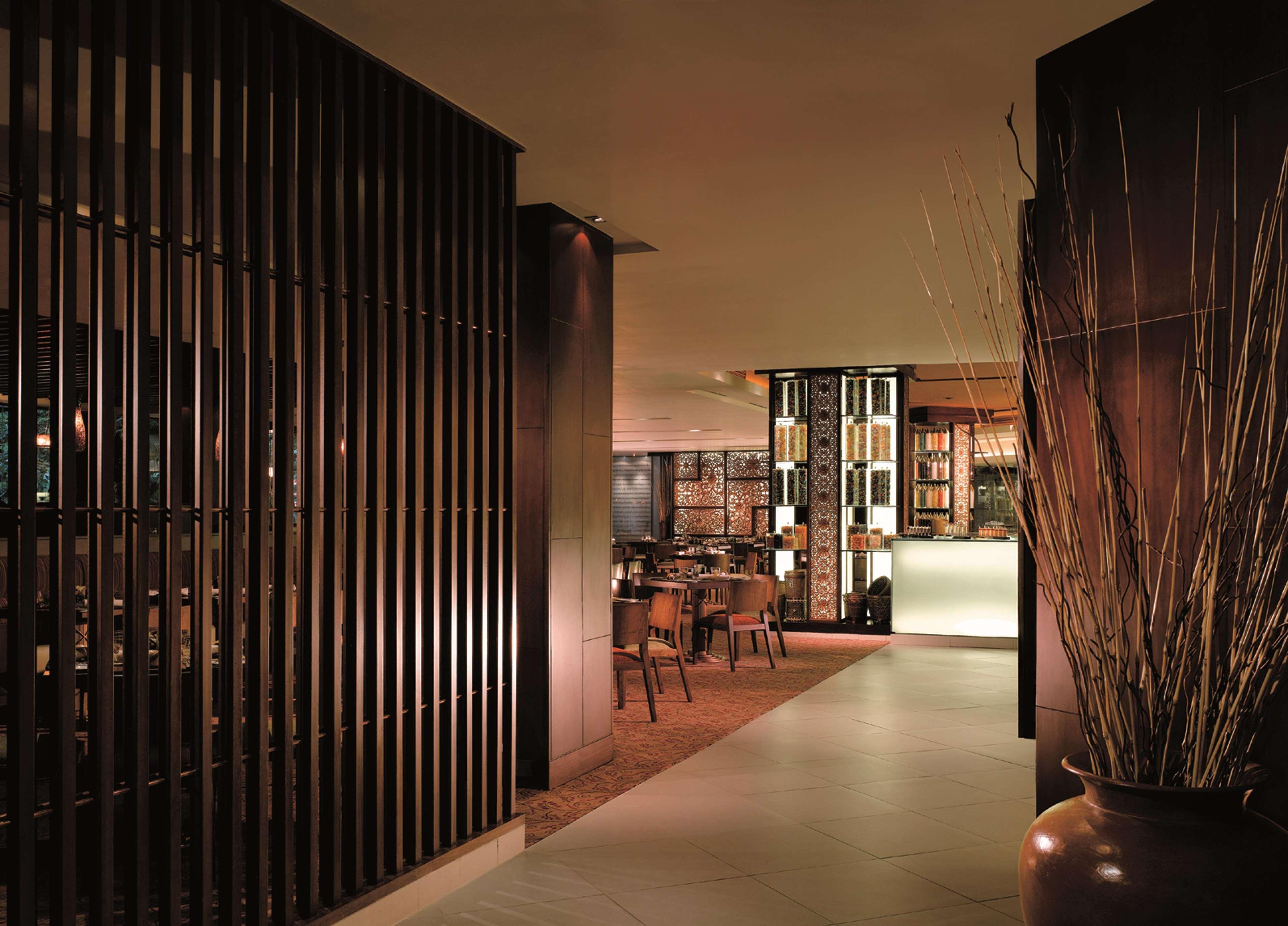 Shangri-La Surabaya Buitenkant foto